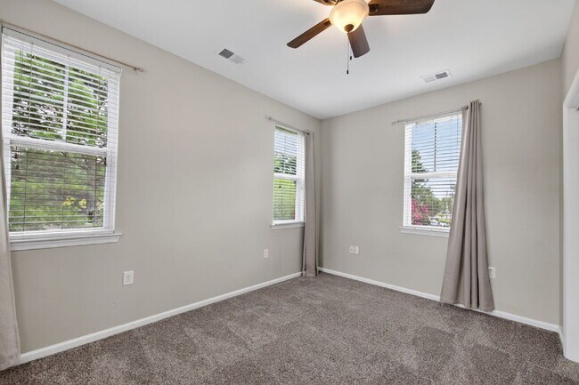 Building Photo - Beautiful Crofton at Spence Crossing Townhome/Condo | 3 BR | 2.5 BA | 1,867 Sq. Ft.