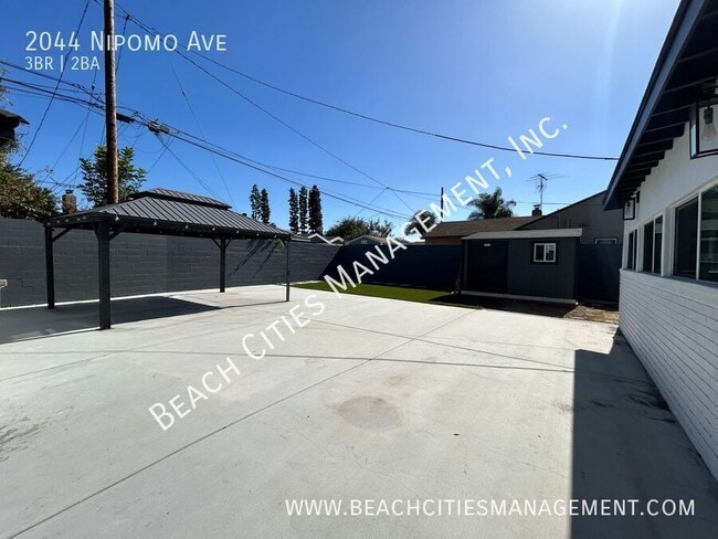 Building Photo - 2044 Nipomo Ave