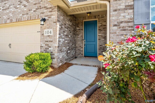 Building Photo - 104 Erskin Parcus Dr
