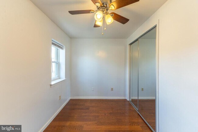 Building Photo - 1243 N Palethorp St