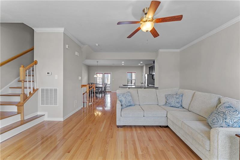 Building Photo - 410 Fairmont Dr