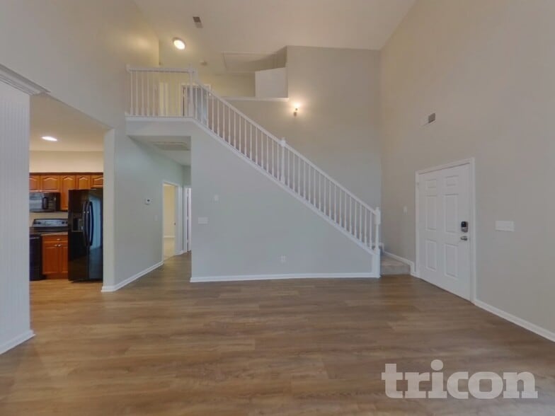 Building Photo - 1444 Bern Dr