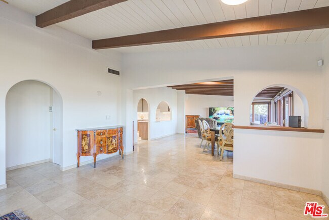 Building Photo - 4520 Gable Dr