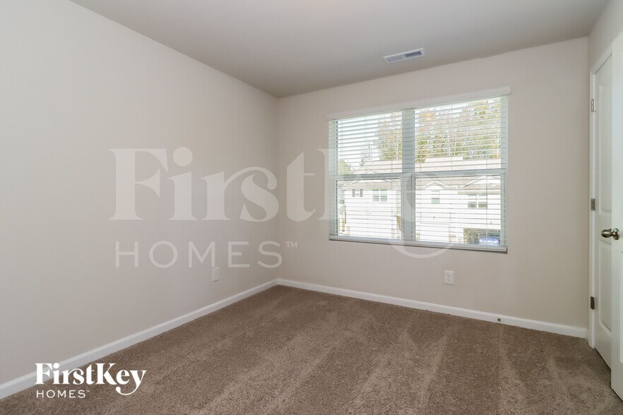 Building Photo - 2092 Cypress Village Dr NW