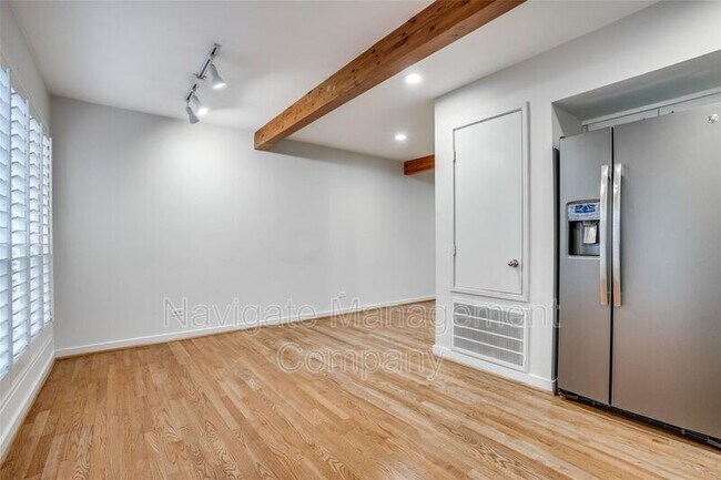 Building Photo - 4134 Travis St