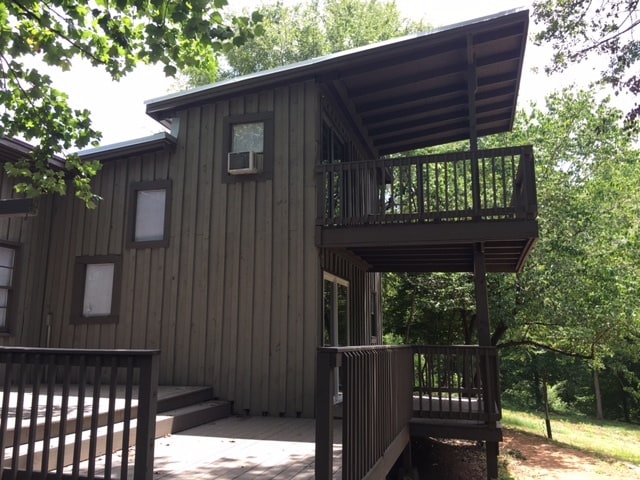 Building Photo - 575 Vaughn Rd