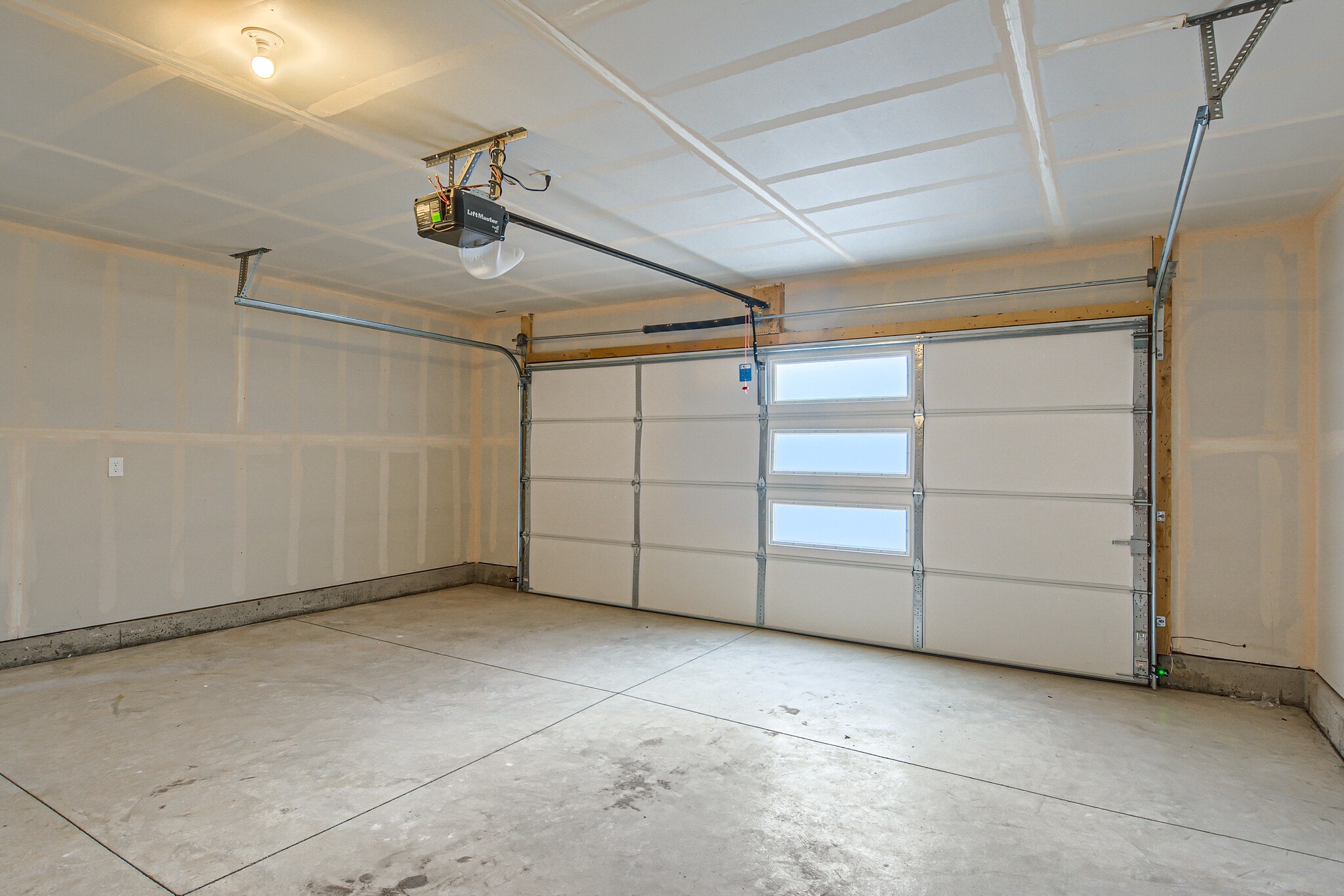 Building Photo - 6703 Lily Mountain Ln