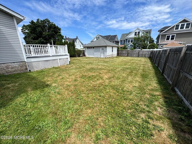 Building Photo - 503 Forman Ave