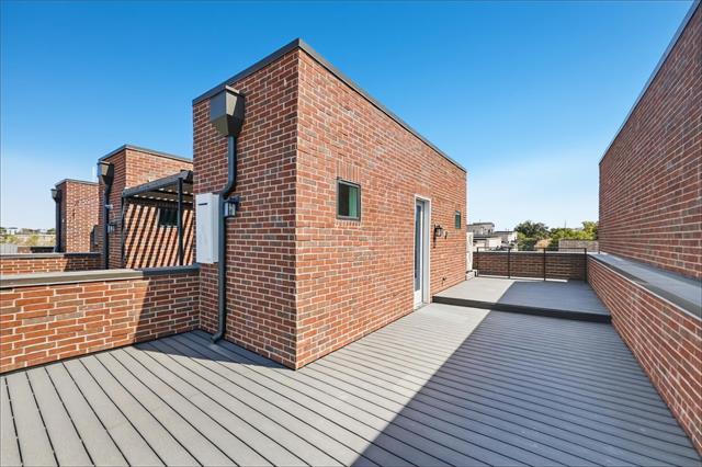 Building Photo - 408 Rayner Ave