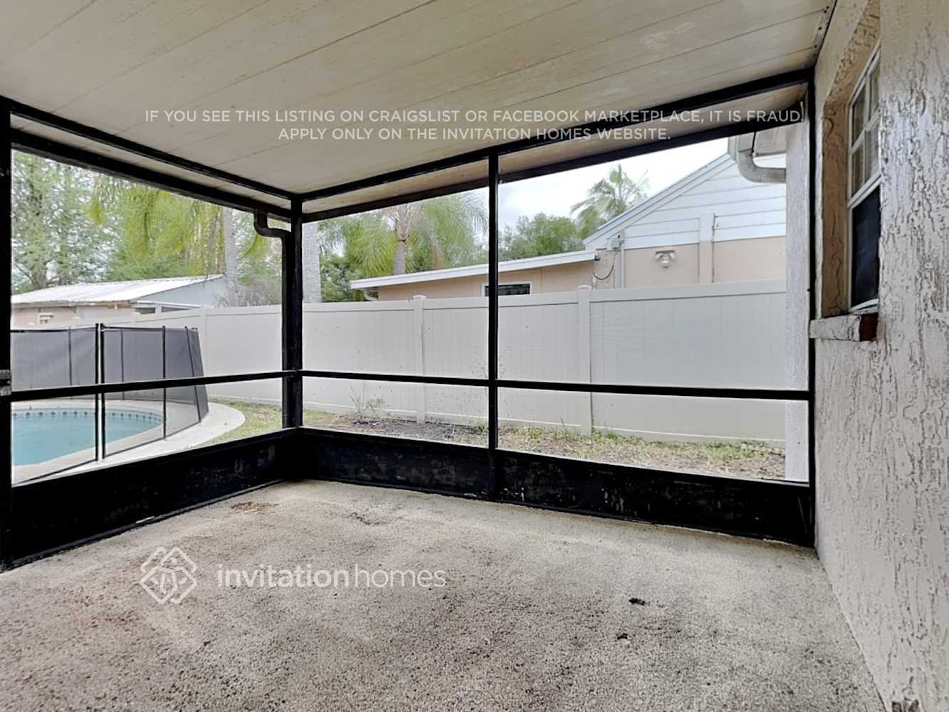 Building Photo - 2121 Redleaf Dr