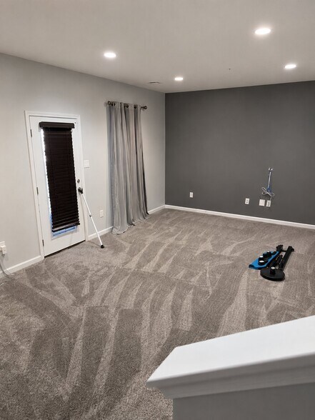 Building Photo - 4211 WOODSPRING Ln