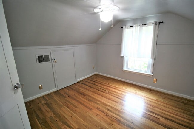 Building Photo - Adorable home located in southside of Lexington    20260604