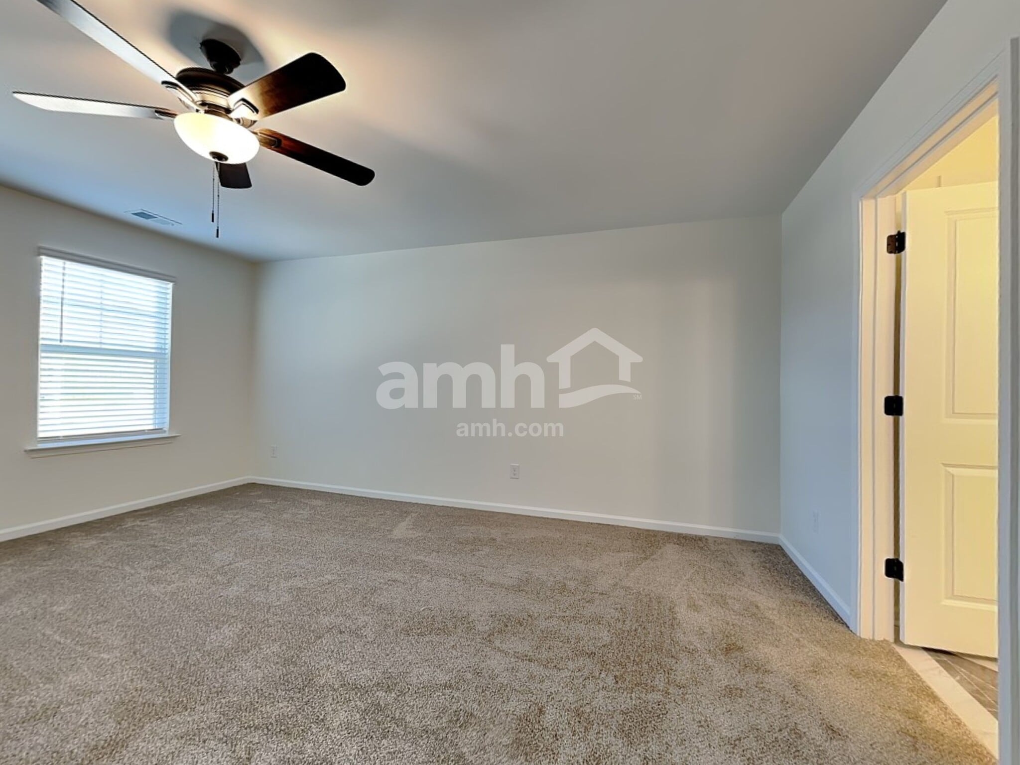 Building Photo - 121 Decker Dr