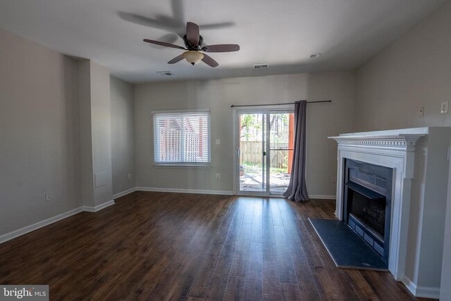 Building Photo - 45713 Paddington Station Terrace