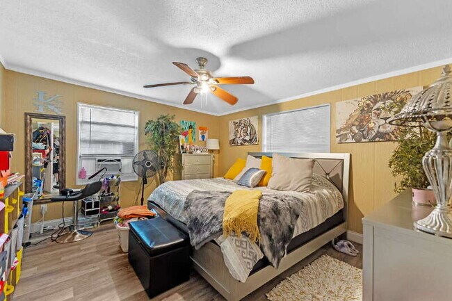 Building Photo - 170 Kingston Ave