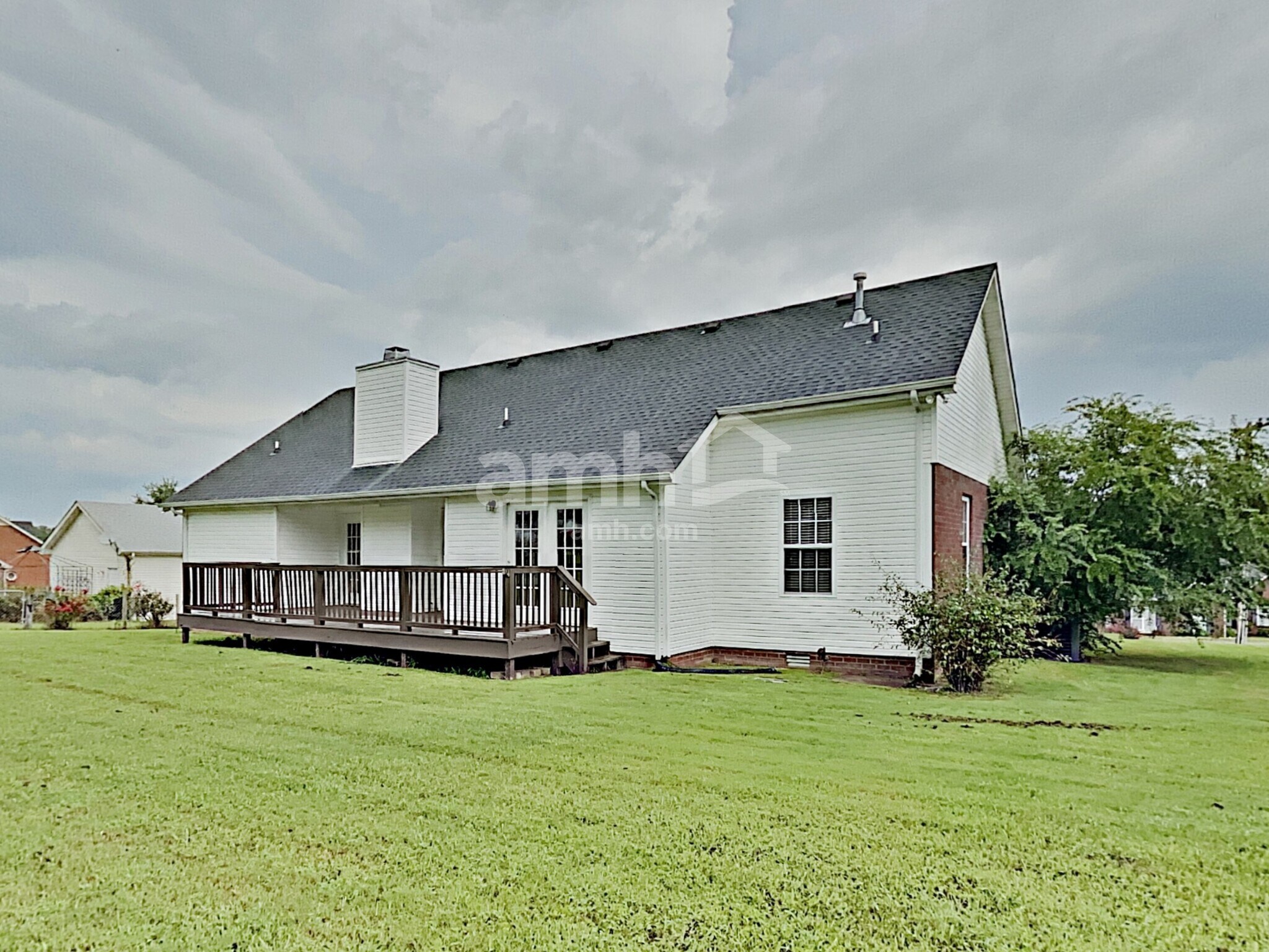 Building Photo - 551 Windy Rd