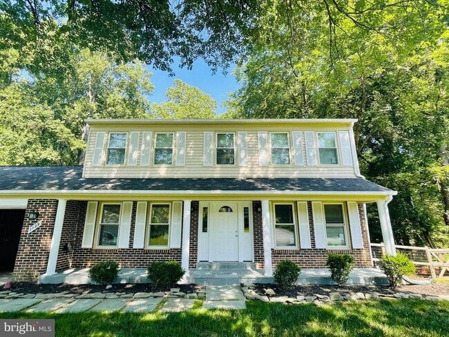 Building Photo - 1129 Edward Dr