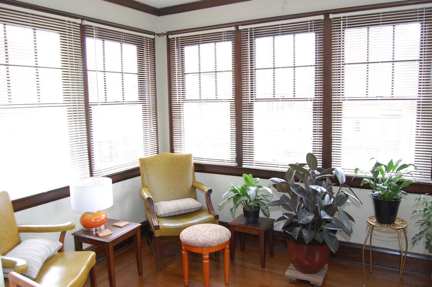 Building Photo - 309 Park Dr