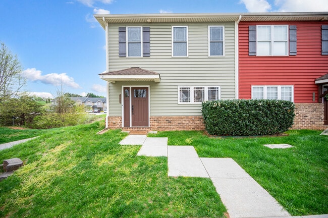 Primary Photo - 1066 Commonwealth Cir
