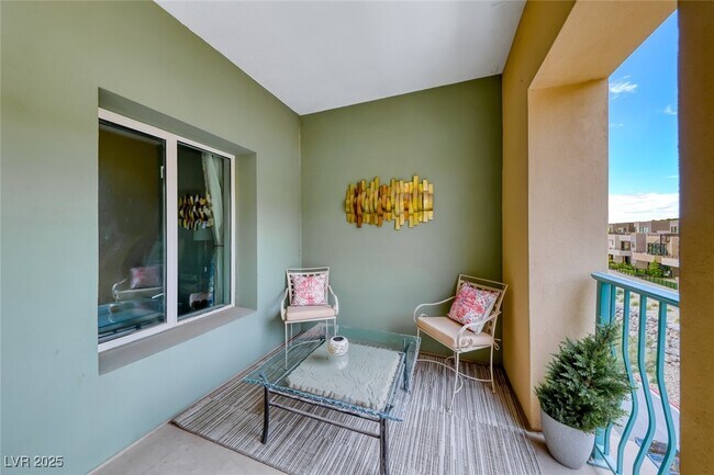 Building Photo - 30 Strada Di Villaggio