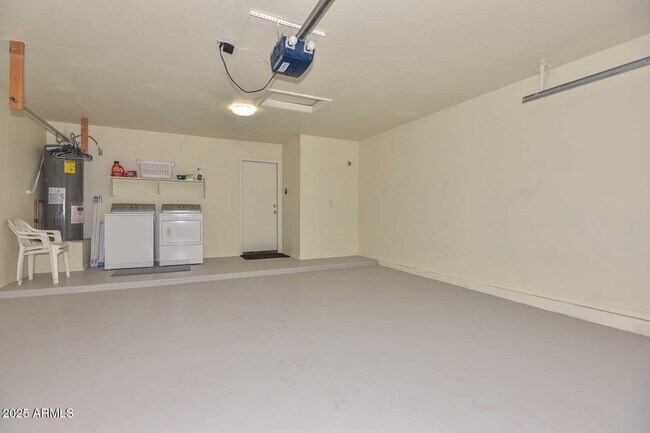 Building Photo - 16530 W Statler St