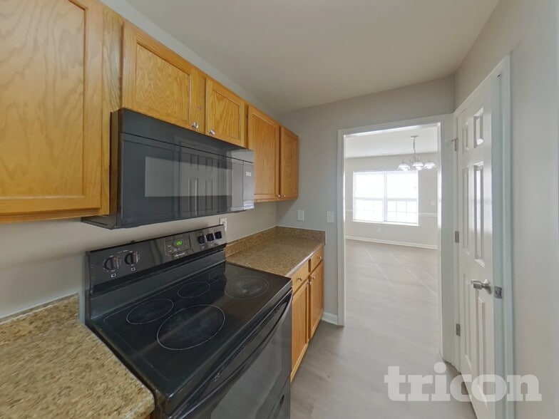 Building Photo - 1392 Zered Pl NW