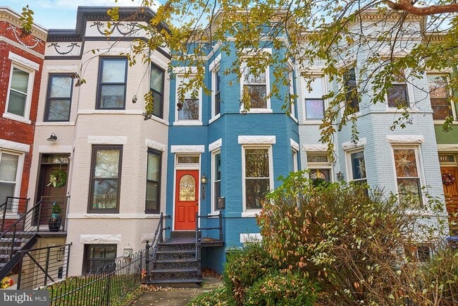 Primary Photo - 421 K St NE