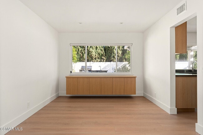 Building Photo - 84 Sunny Vista Ave