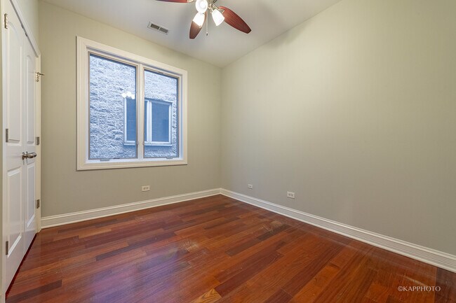 Building Photo - 4418 S Indiana Ave