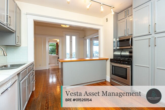 Building Photo - 301-303 Corbett Avenue