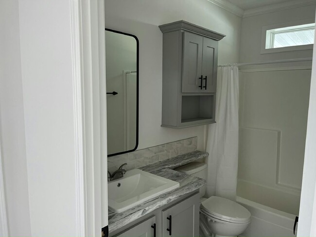 Building Photo - 7812 Cameo Ln