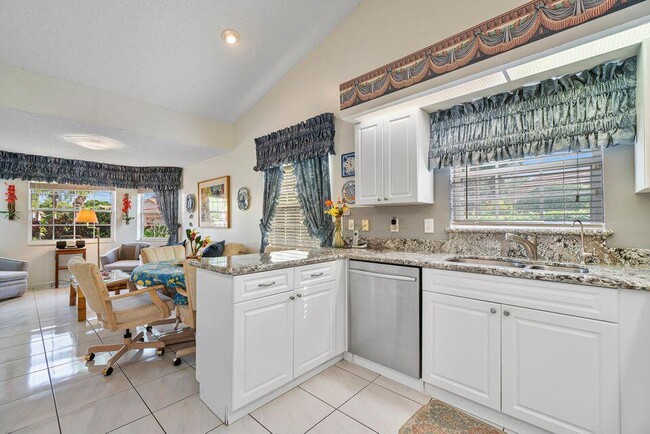 Building Photo - 7922 Sandy Pointe Dr