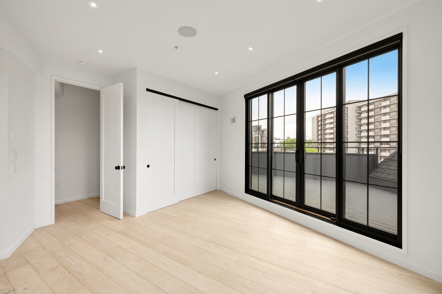 Building Photo - 1451 Maryland Ave NE