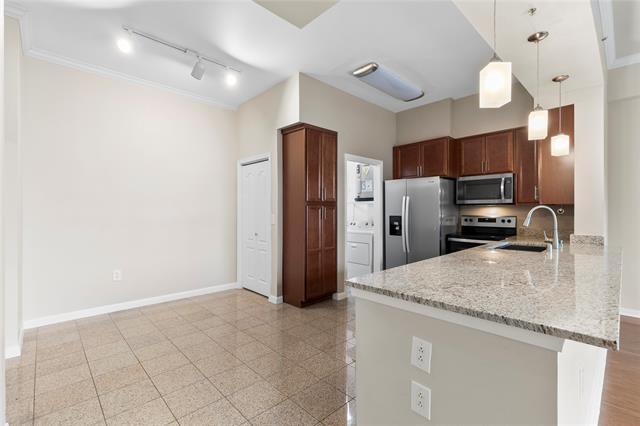 Building Photo - 3225 Turtle Creek Blvd Blvd