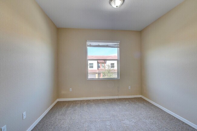 Interior Photo - Acastus Charles Landing LLC