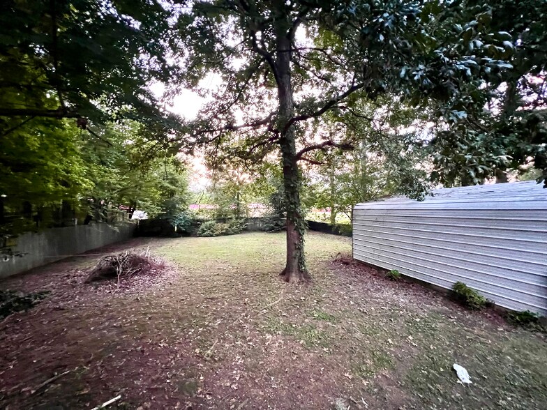 Building Photo - 413 Elm Ln