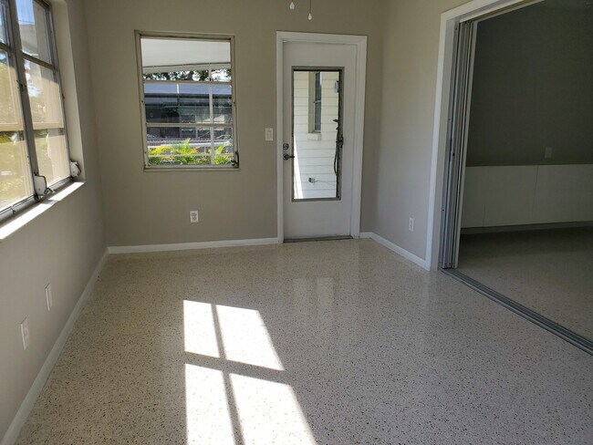 Building Photo - 4872 Nautilus Rd