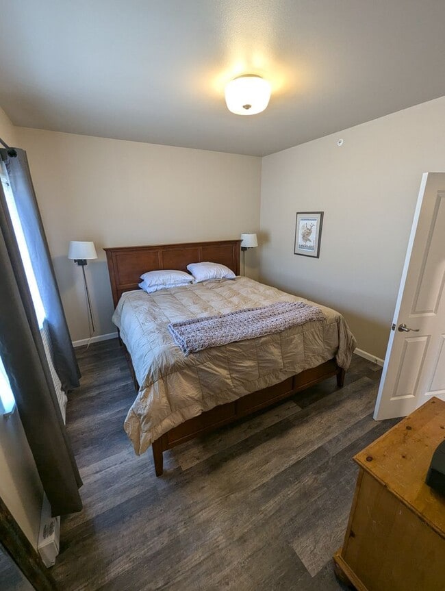 Building Photo - 2BD/1.5BA, Valley Condo, Utilities Include...