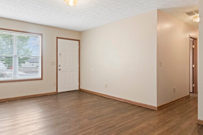 Building Photo - 1094 Oxley Dr