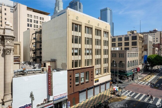 Building Photo - 314 6th St
