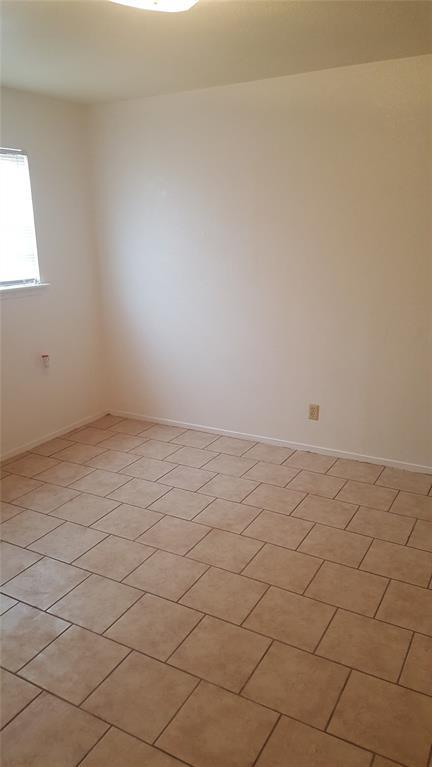 Building Photo - 701 S Cherry St