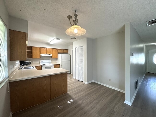 Building Photo - 3450 Harrow Ln