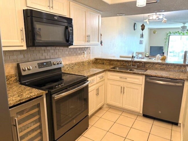 Building Photo - 108 Nina Way