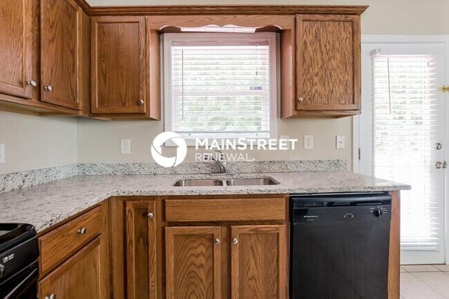 Building Photo - 3 Bedroom Pet-Friendly Home in Dallas, GA with Main Street Renewal