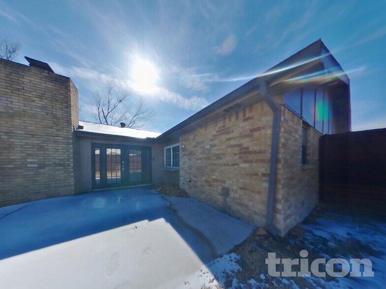 Building Photo - 3314 Sam Rayburn Run