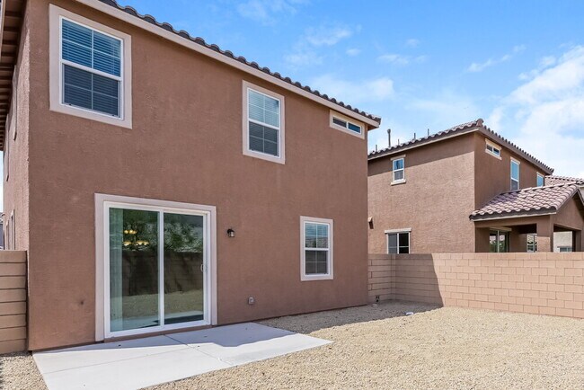 Building Photo - 892 Harbor Ave