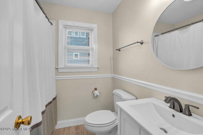 Building Photo - 20 Starboard St