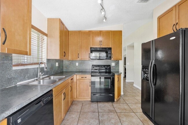 Building Photo - 20972 SW 91st Ct