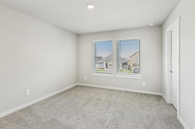 Building Photo - 29211 Pikes Peak Dr