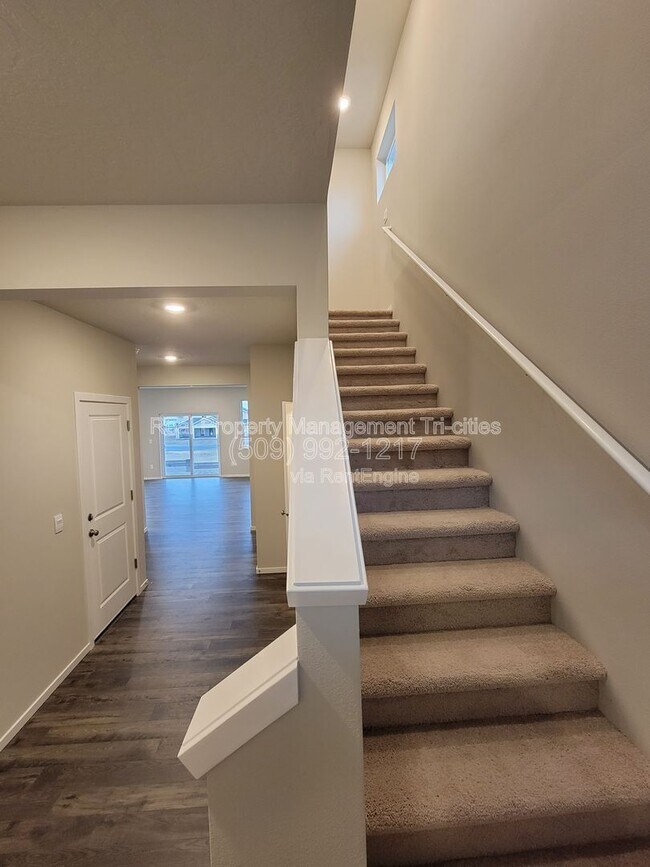 Building Photo - 7752 Ranchland Ln